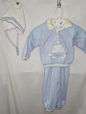 VTG Carriage Boutiques Baby Boy 4 Piece Knit Overall Bonnet Set Blue Train 6-9M